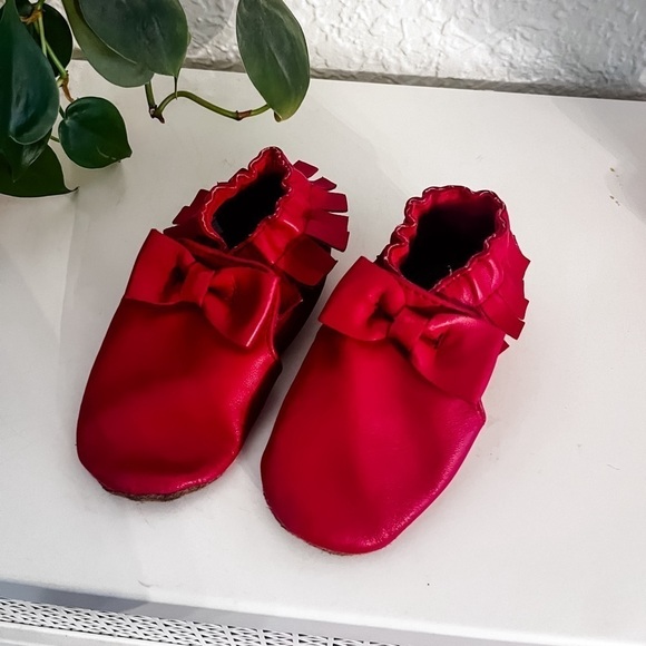 Red Leather Moccasins 12-18m Girl Shoes - Picture 2 of 3